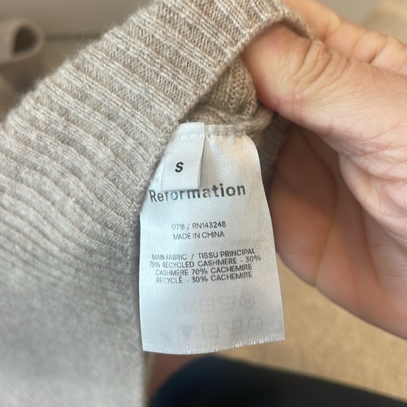 Reformation Hart Cashmere Sweater - Picture 5 of 7